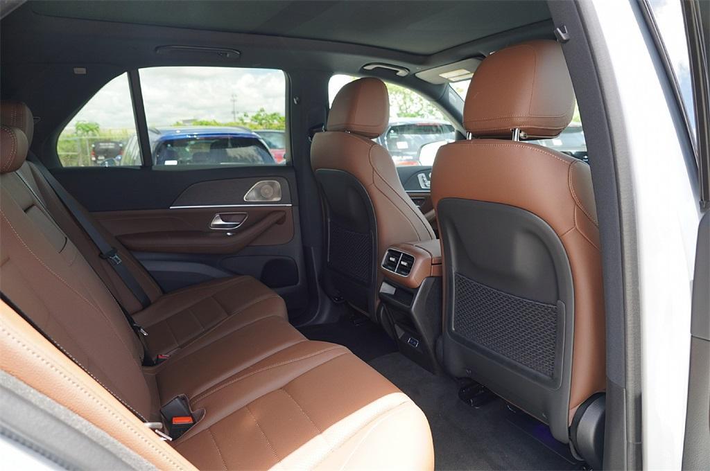 new 2025 Mercedes-Benz GLE 450e car, priced at $71,706