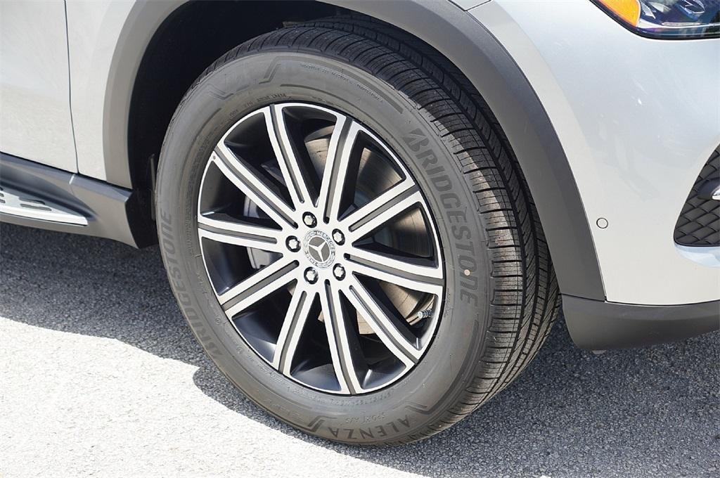 new 2025 Mercedes-Benz GLE 450e car, priced at $71,706
