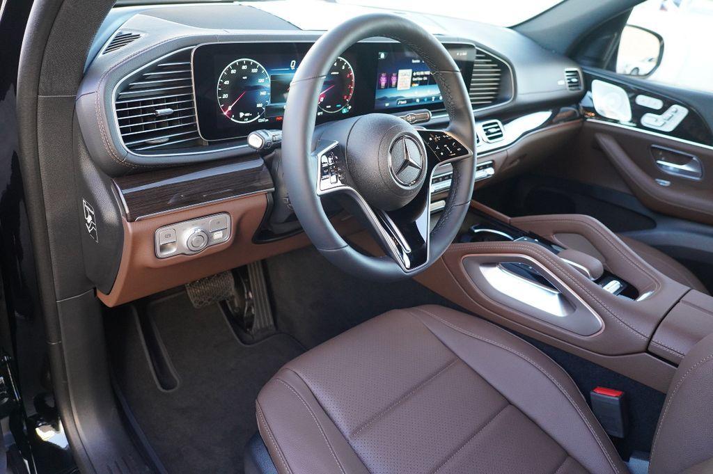 new 2025 Mercedes-Benz GLS 450 car, priced at $84,202