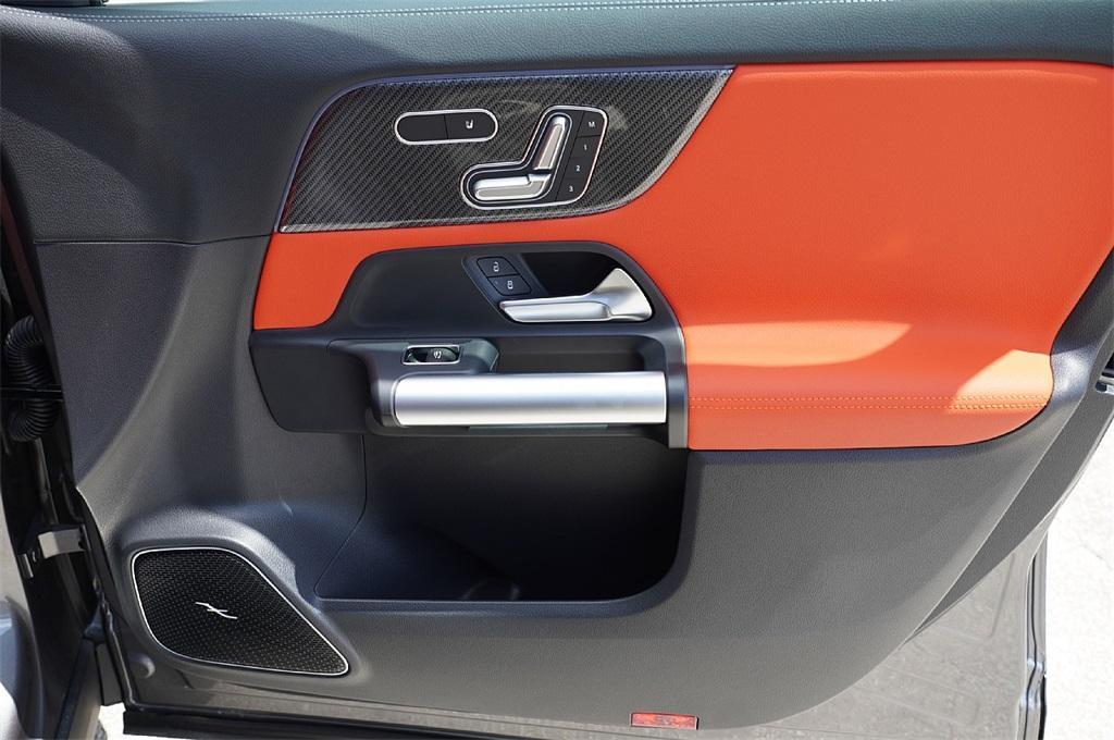 new 2025 Mercedes-Benz GLA 250 car, priced at $47,831