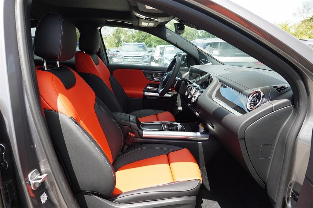 new 2025 Mercedes-Benz GLA 250 car, priced at $48,631