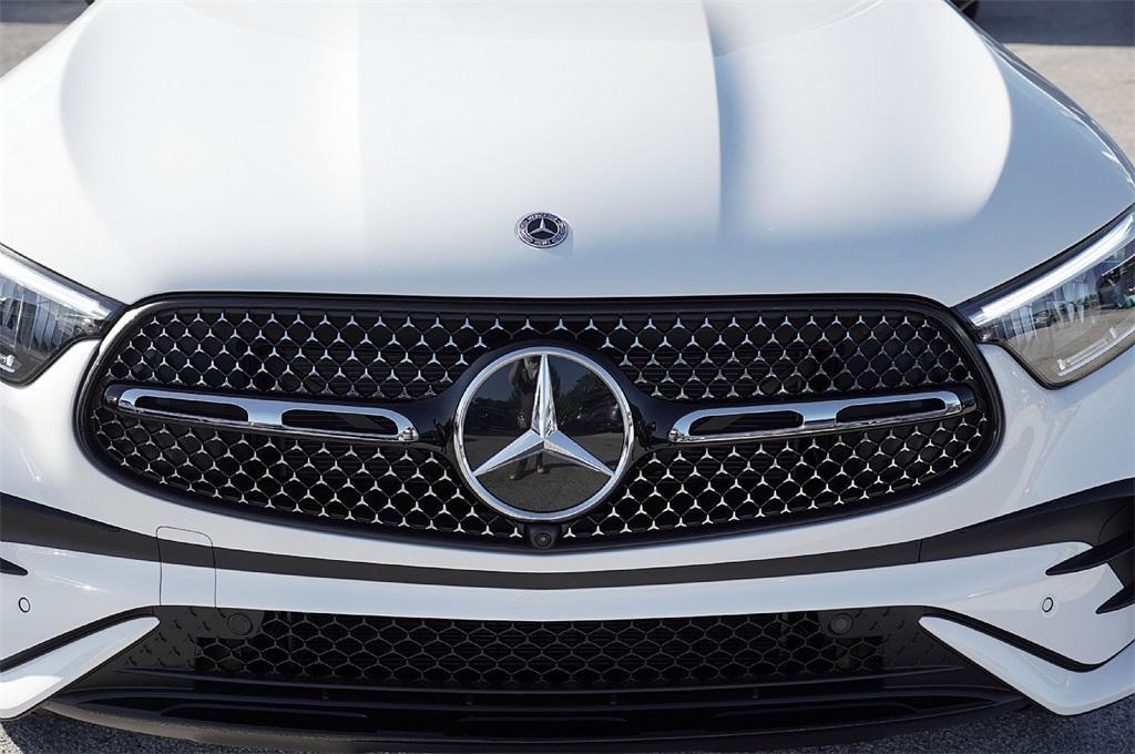 new 2026 Mercedes-Benz GLC 300 car, priced at $57,889