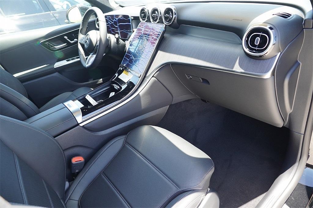 new 2025 Mercedes-Benz GLC 300 car, priced at $48,292