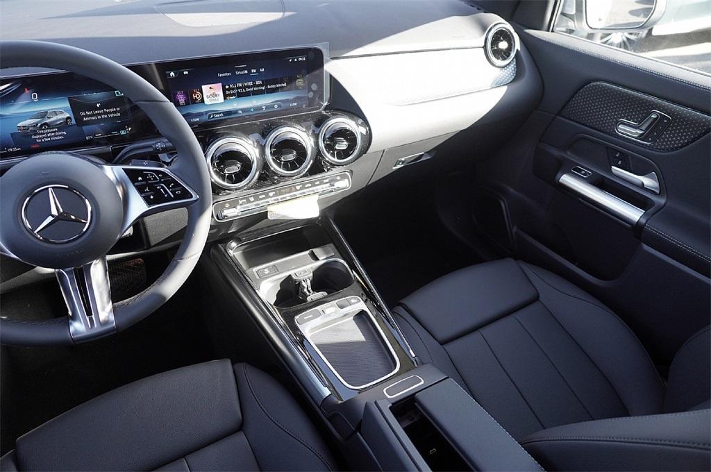 new 2026 Mercedes-Benz GLA 250 car, priced at $39,562