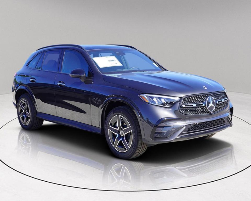 new 2025 Mercedes-Benz GLC 300 car, priced at $61,175