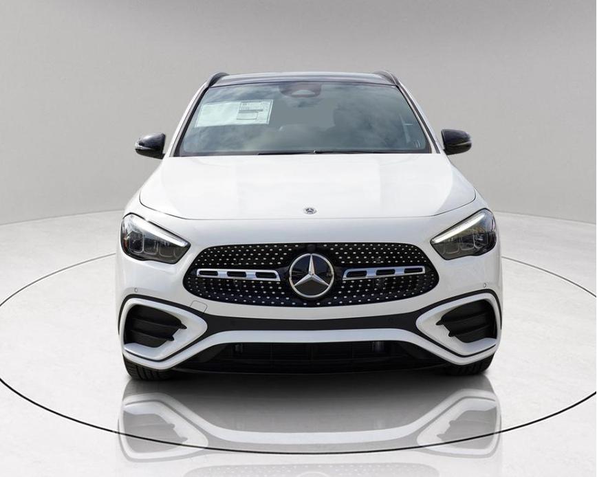 new 2025 Mercedes-Benz GLA 250 car, priced at $47,023