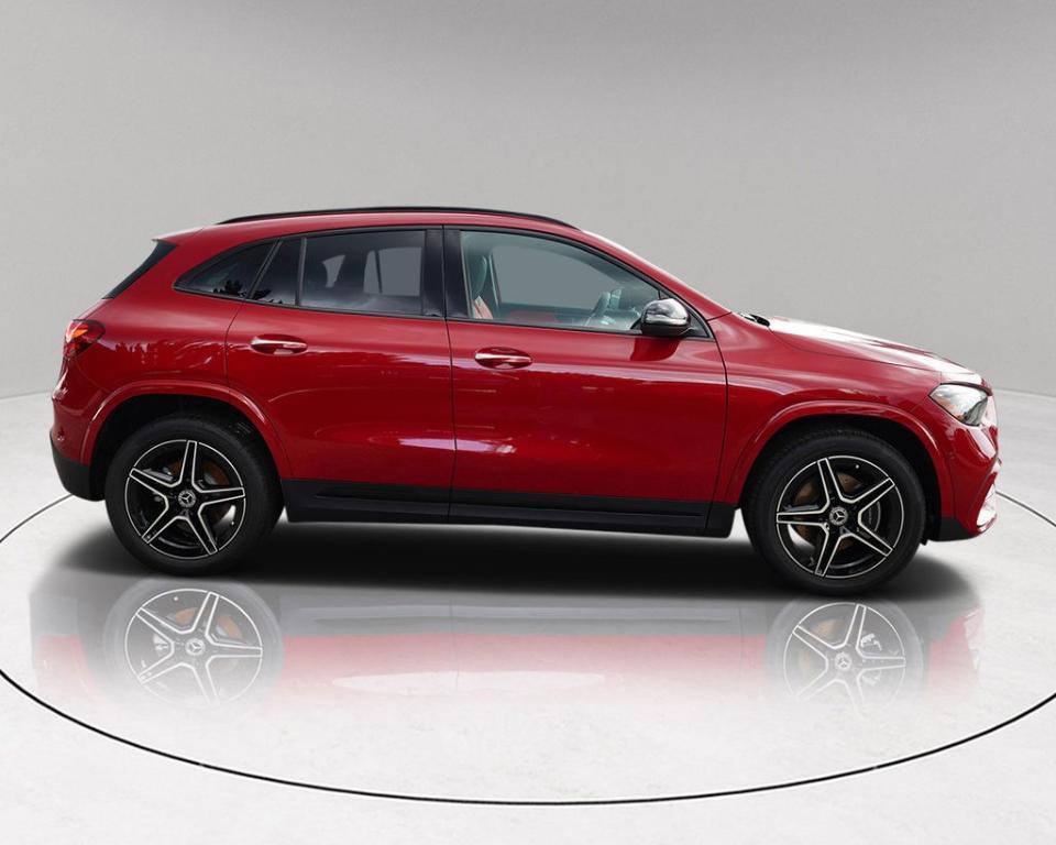 new 2025 Mercedes-Benz GLA 250 car, priced at $49,513