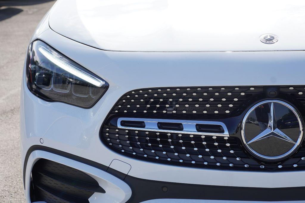 new 2025 Mercedes-Benz GLA 250 car, priced at $54,535