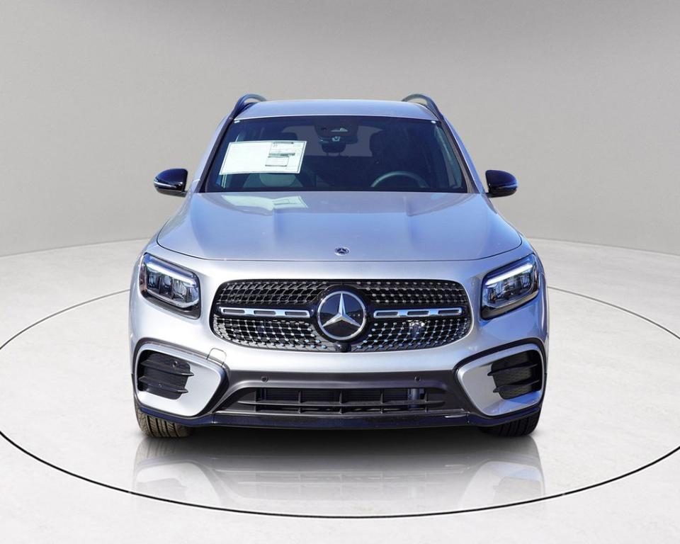 new 2025 Mercedes-Benz GLB 250 car, priced at $53,365