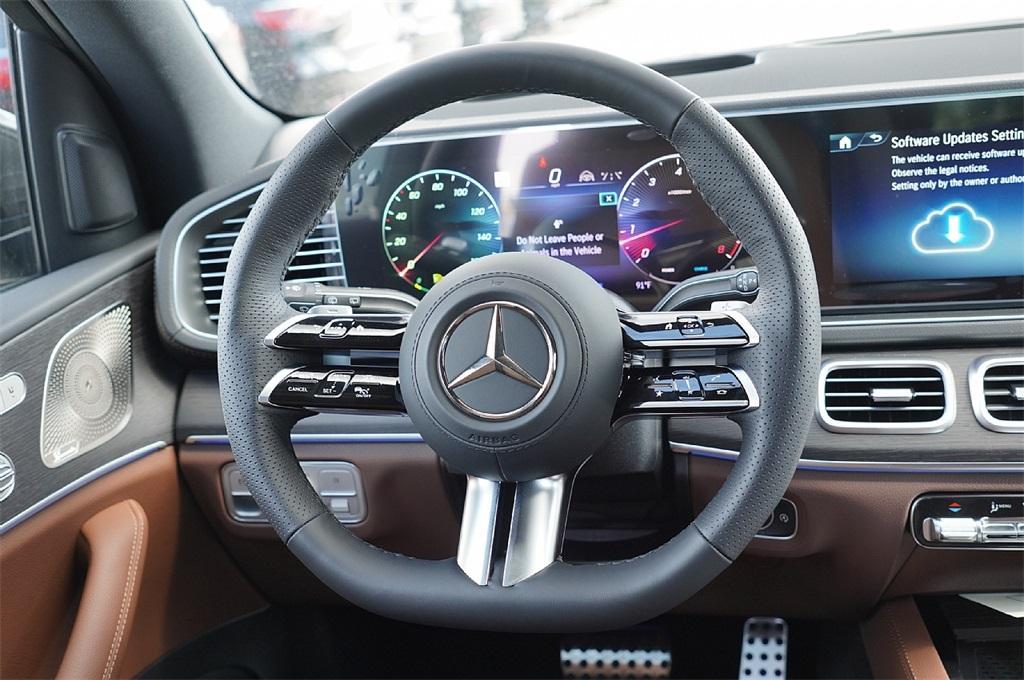 new 2025 Mercedes-Benz GLS 450 car, priced at $90,169