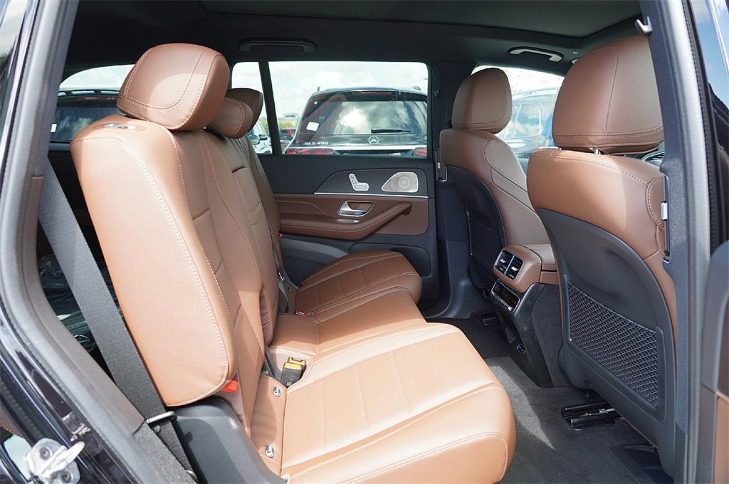 new 2025 Mercedes-Benz GLS 450 car, priced at $90,169