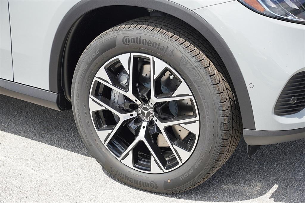 new 2025 Mercedes-Benz GLC 350e car, priced at $61,302