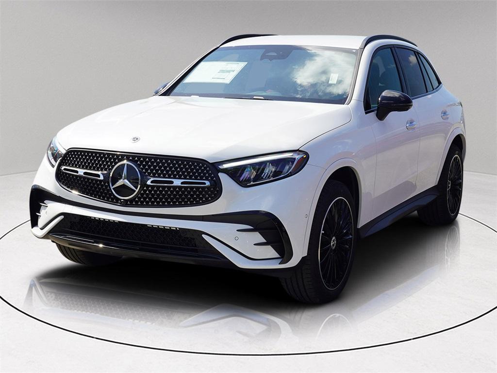 new 2025 Mercedes-Benz GLC 300 car