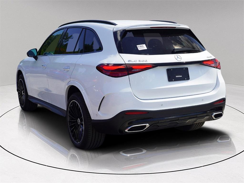 new 2025 Mercedes-Benz GLC 300 car