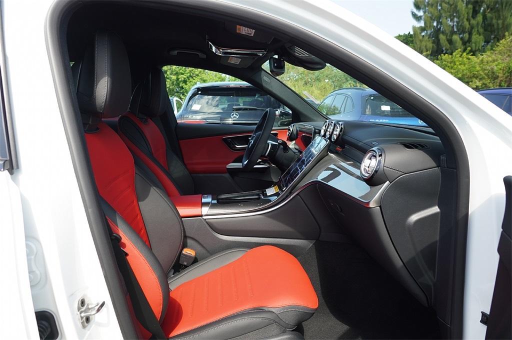 new 2025 Mercedes-Benz GLC 300 car