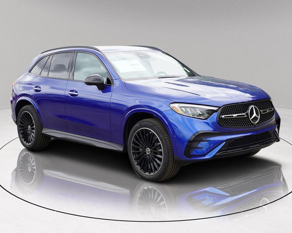 new 2025 Mercedes-Benz GLC 350e car, priced at $67,105