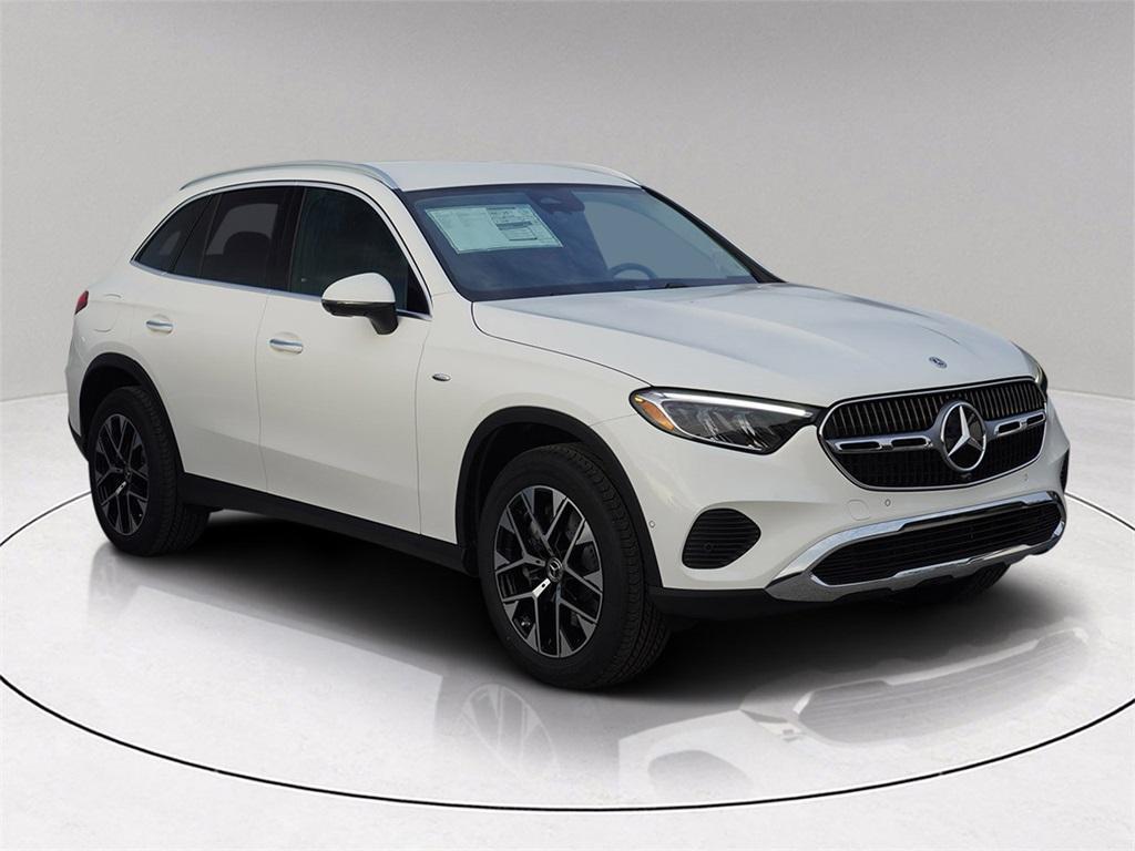 new 2025 Mercedes-Benz GLC 350e car, priced at $59,251