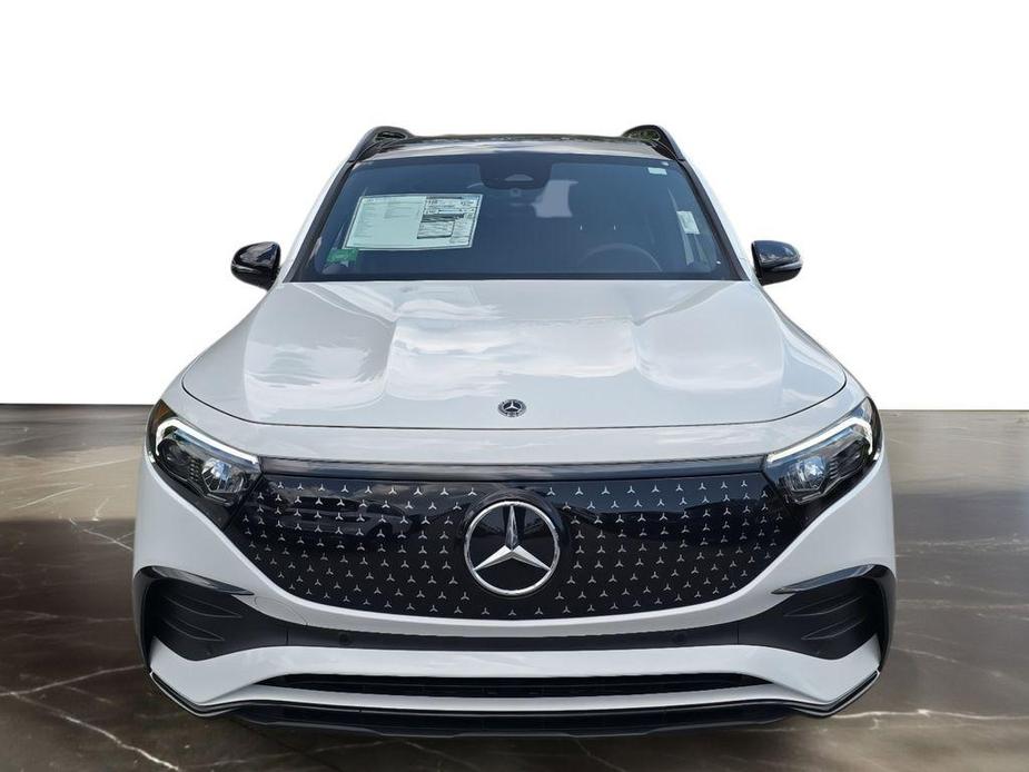 new 2024 Mercedes-Benz EQB 250 car, priced at $57,688