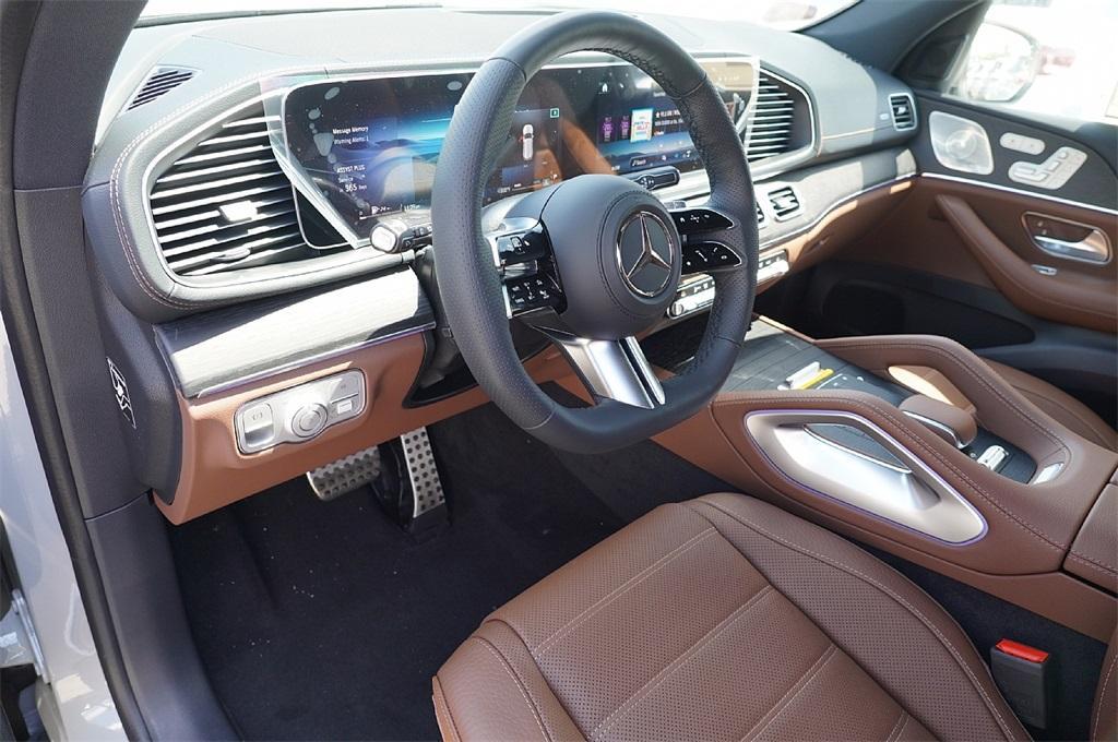 new 2025 Mercedes-Benz GLS 450 car, priced at $96,505