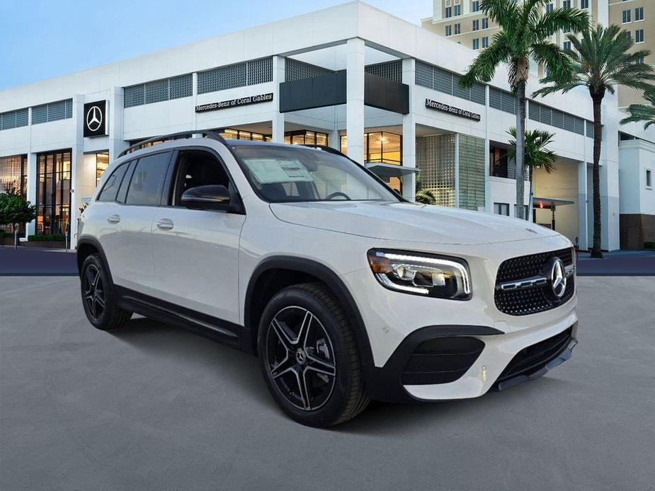 new 2023 Mercedes-Benz GLB 250 car, priced at $50,720