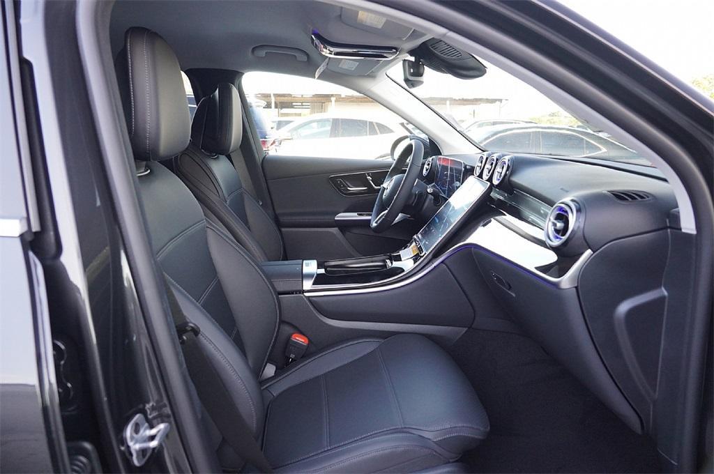 new 2025 Mercedes-Benz GLC 350e car, priced at $59,001
