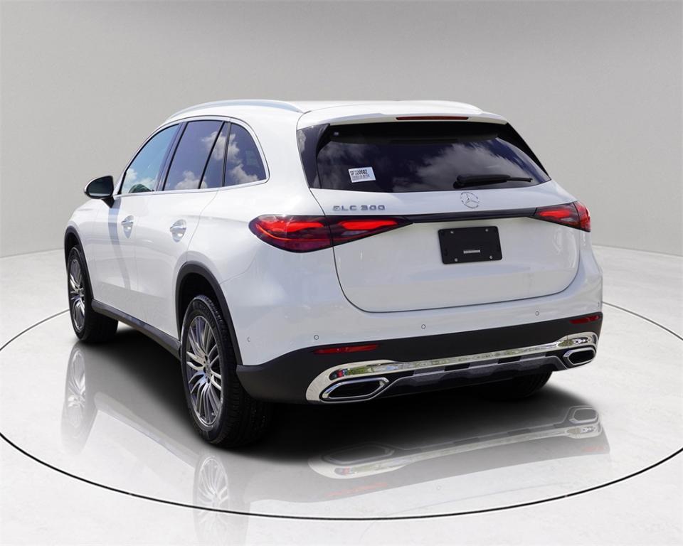 new 2025 Mercedes-Benz GLC 300 car, priced at $46,516