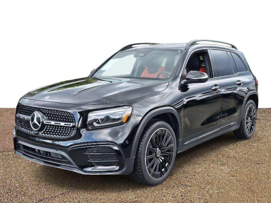 new 2024 Mercedes-Benz GLB 250 car, priced at $56,700
