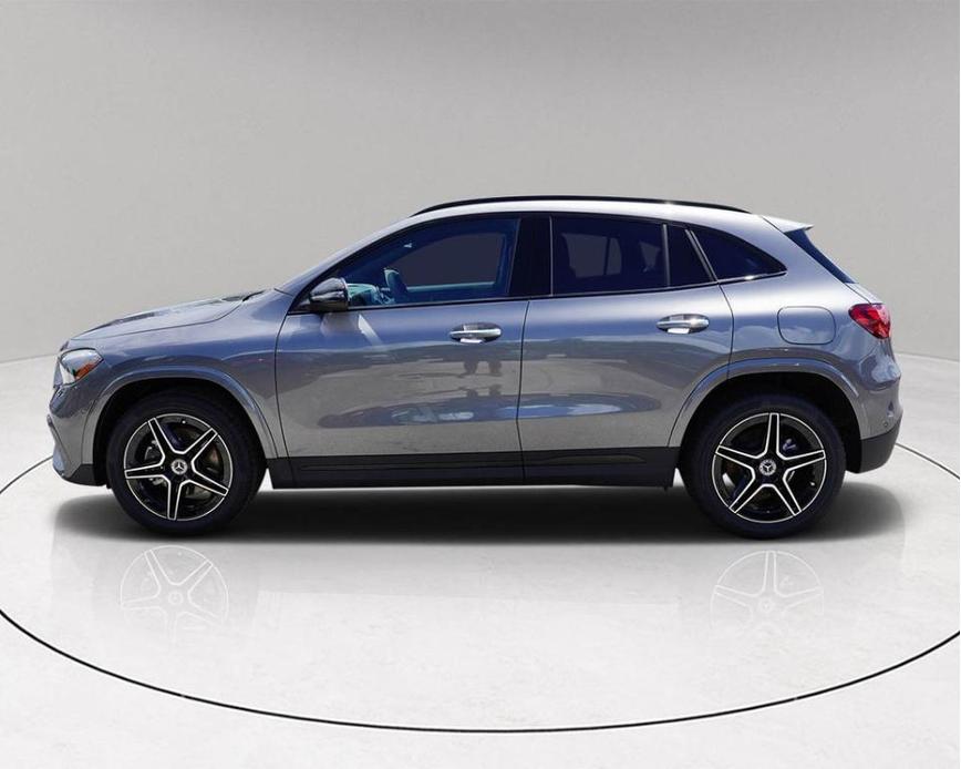 new 2025 Mercedes-Benz GLA 250 car, priced at $46,990