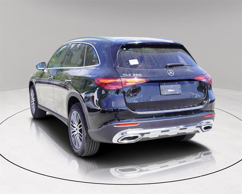 new 2025 Mercedes-Benz GLC 300 car, priced at $46,875