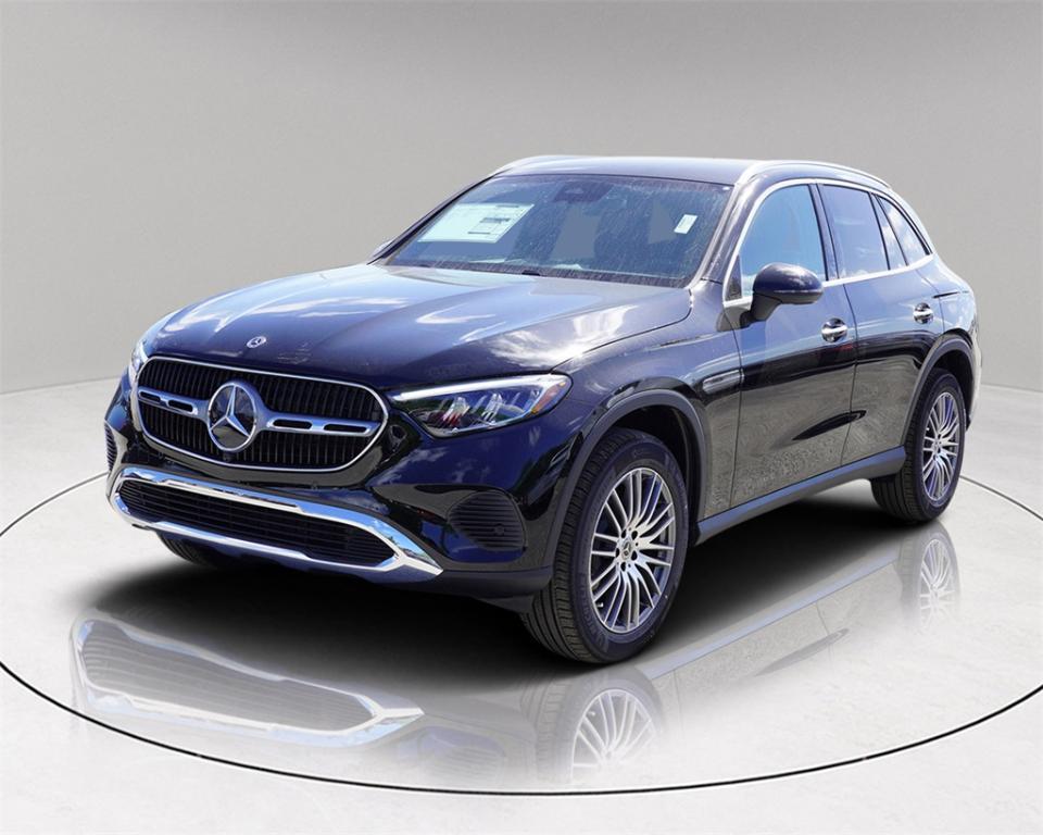 new 2025 Mercedes-Benz GLC 300 car, priced at $46,875