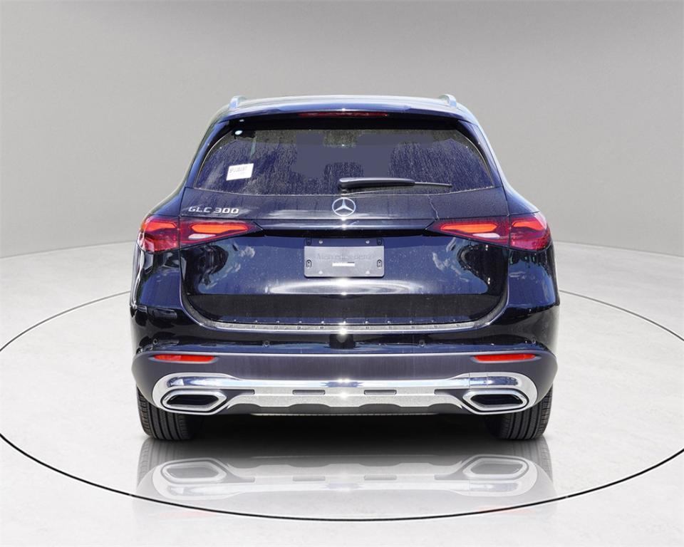 new 2025 Mercedes-Benz GLC 300 car, priced at $46,875