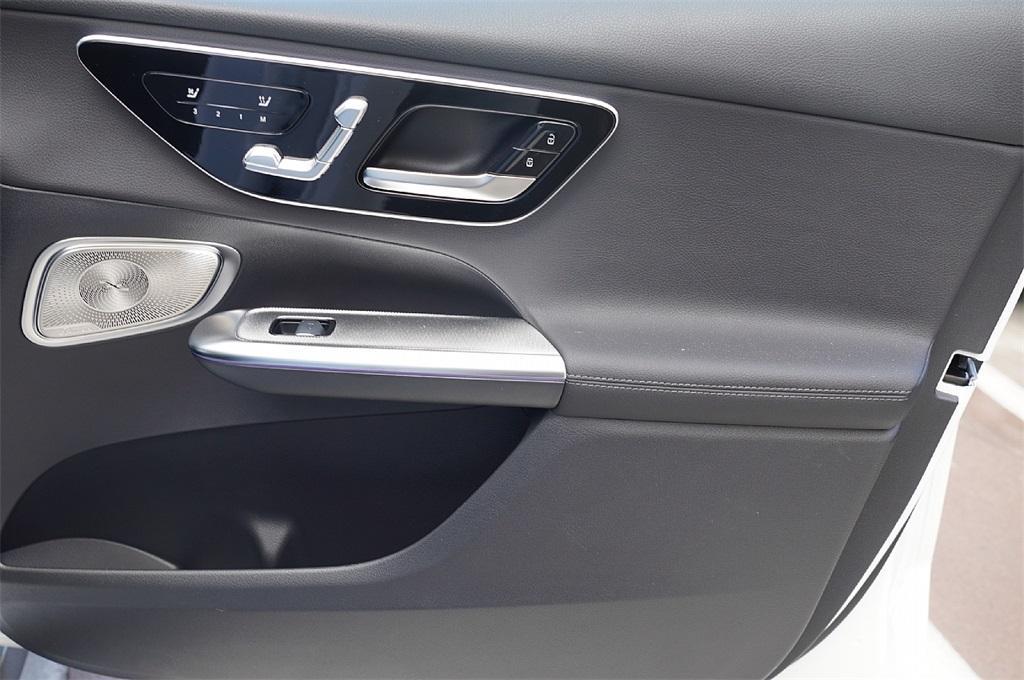 new 2025 Mercedes-Benz GLC 350e car, priced at $62,322