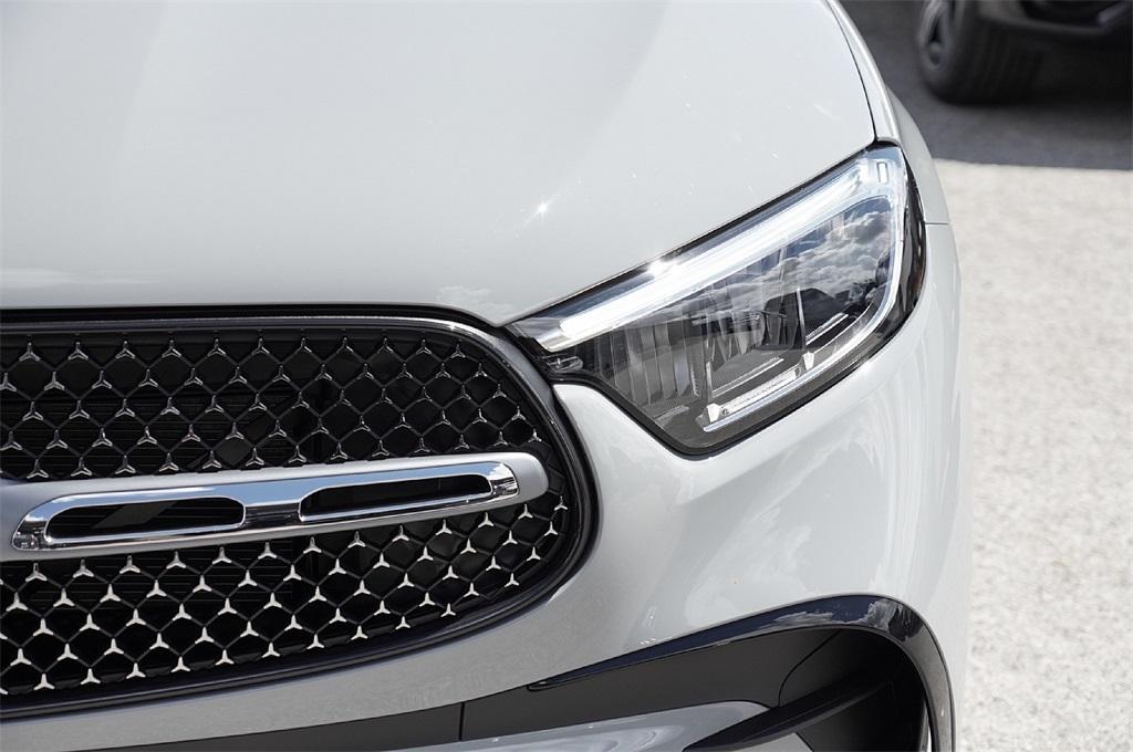 new 2026 Mercedes-Benz GLC 300 car, priced at $55,102