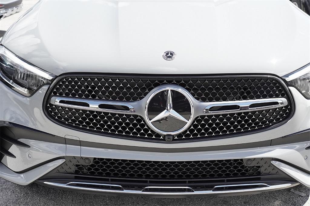 new 2026 Mercedes-Benz GLC 300 car, priced at $55,102
