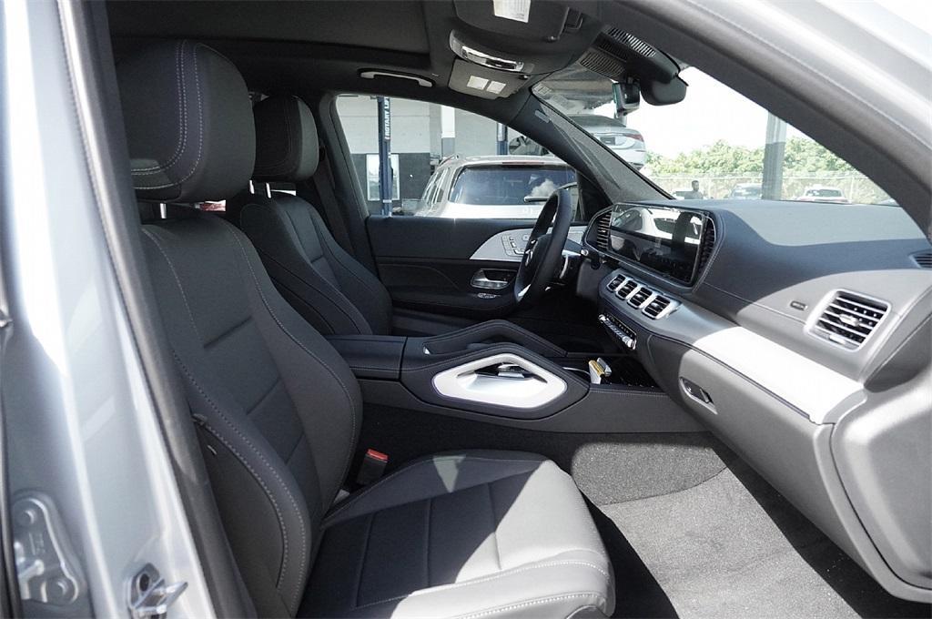 new 2026 Mercedes-Benz GLS 450 car, priced at $93,721