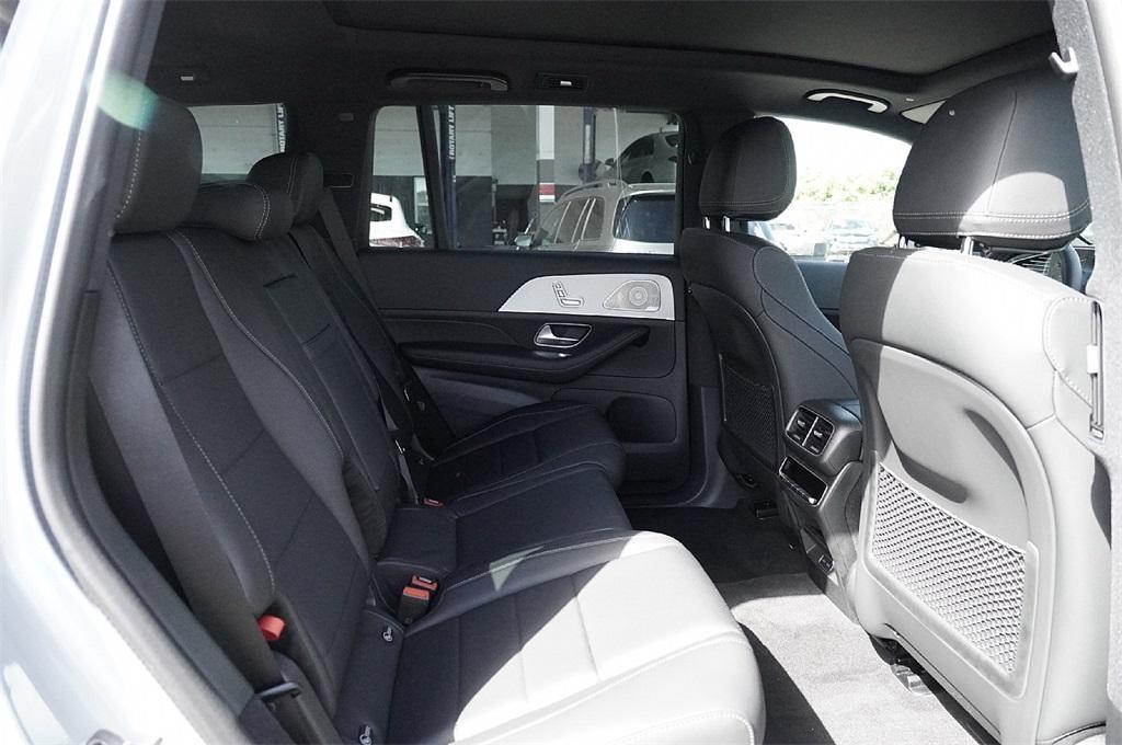 new 2026 Mercedes-Benz GLS 450 car, priced at $93,721