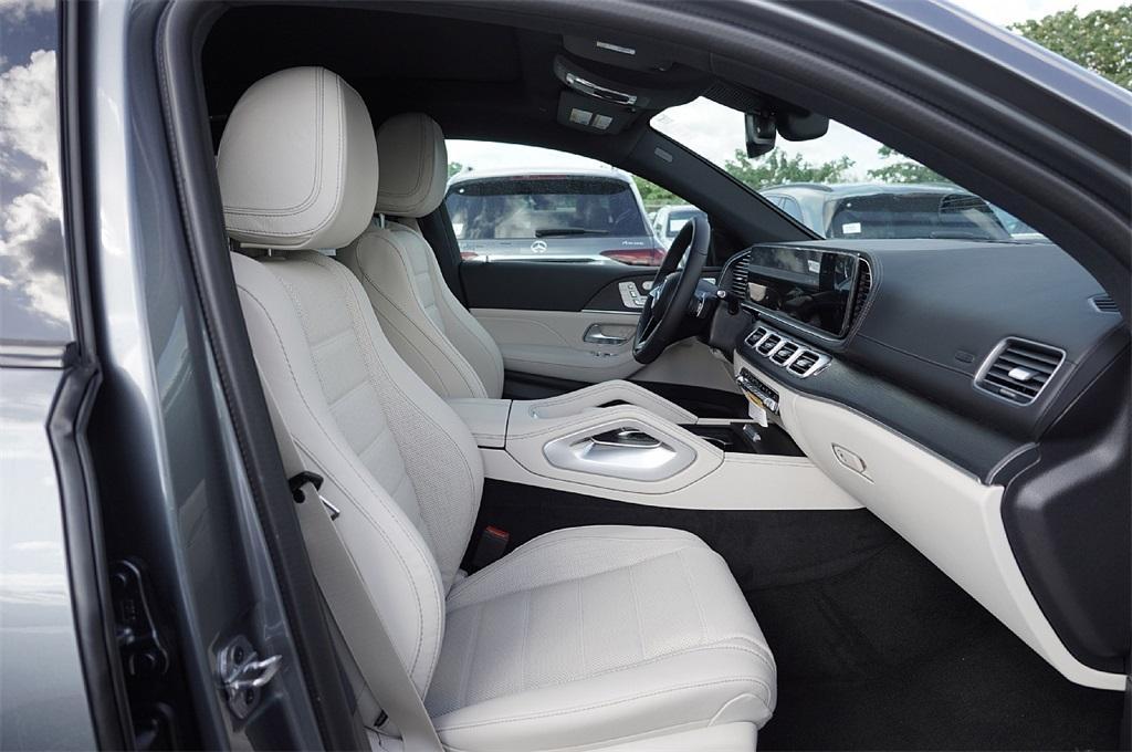 new 2026 Mercedes-Benz GLE 450 car, priced at $77,173