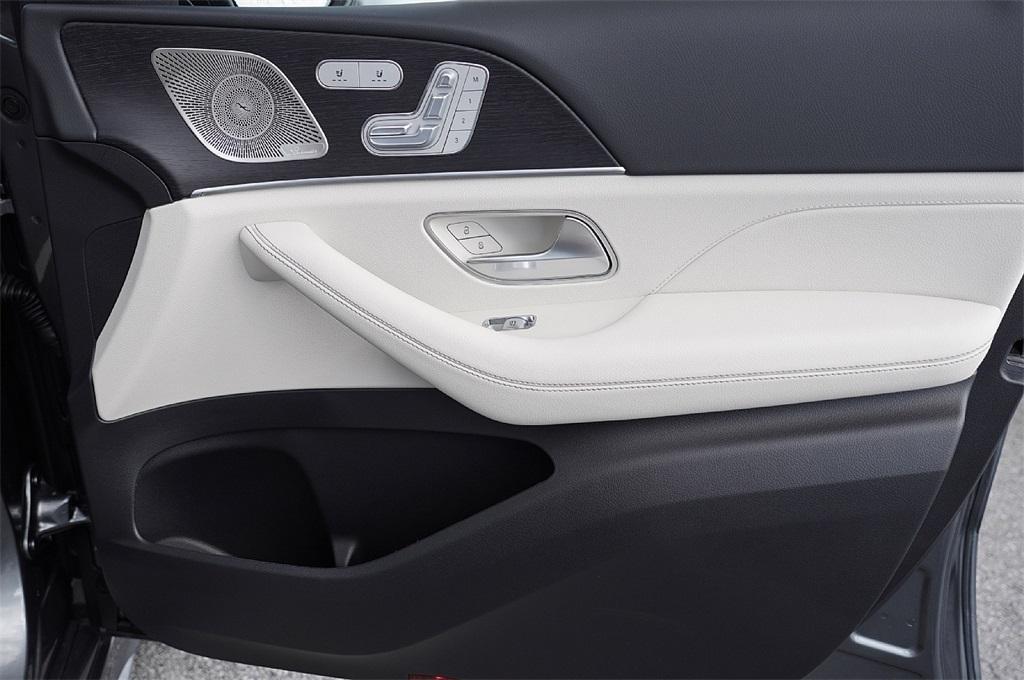 new 2026 Mercedes-Benz GLE 450 car, priced at $77,173