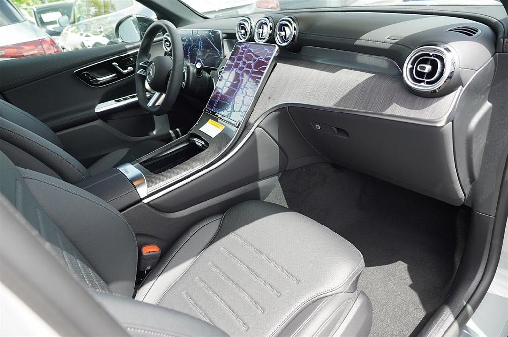 new 2025 Mercedes-Benz GLC 300 car, priced at $55,748