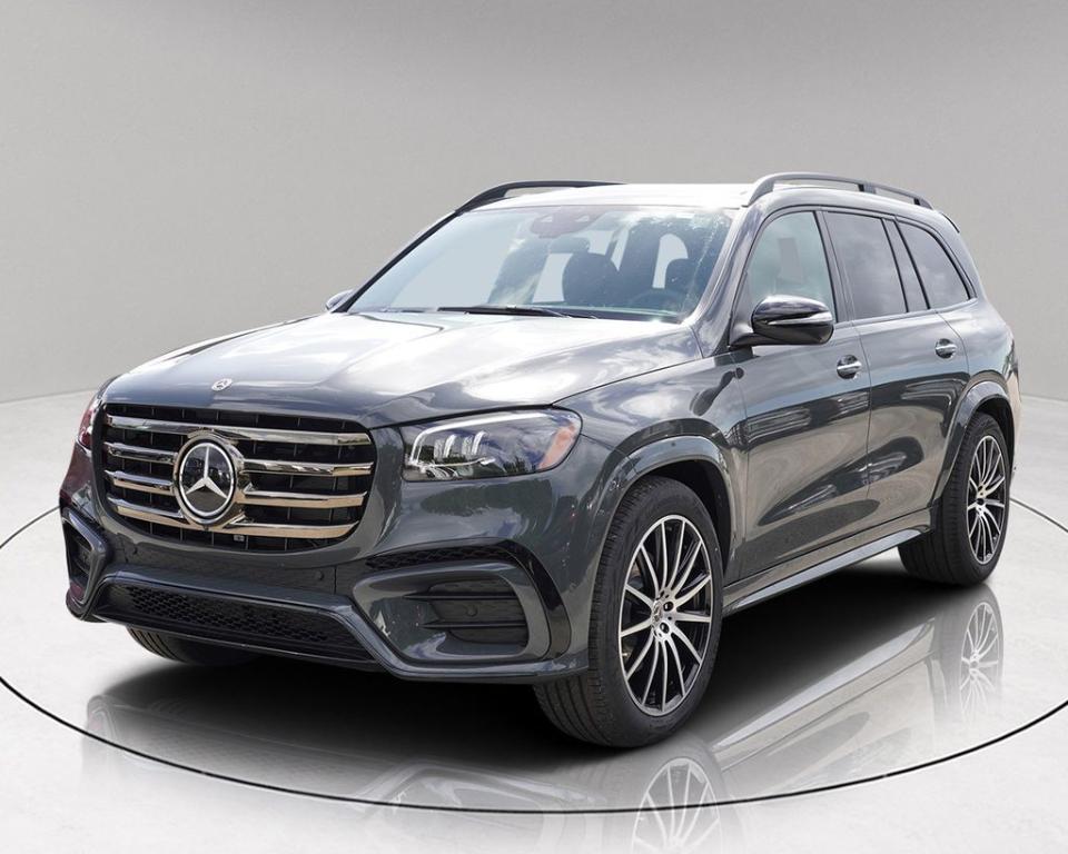 new 2025 Mercedes-Benz GLS 450 car, priced at $95,586