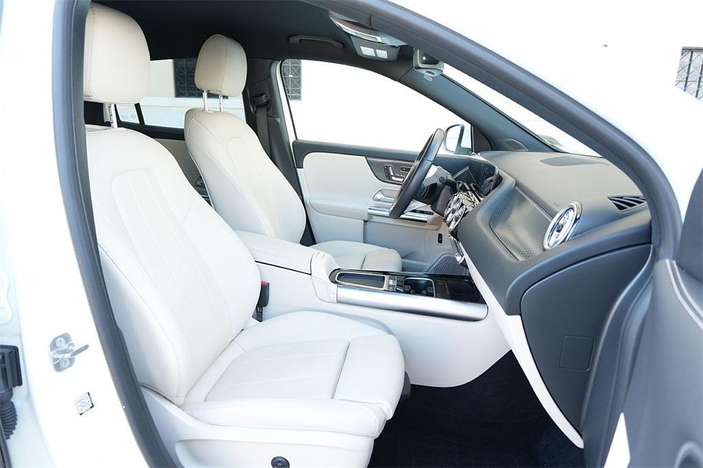 used 2024 Mercedes-Benz GLA 250 car, priced at $35,900