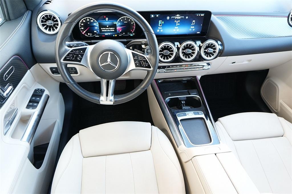 used 2024 Mercedes-Benz GLA 250 car, priced at $35,900