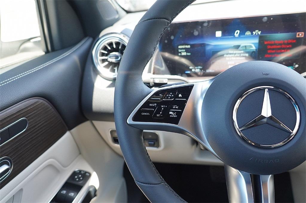 new 2025 Mercedes-Benz EQB 250 car, priced at $50,874