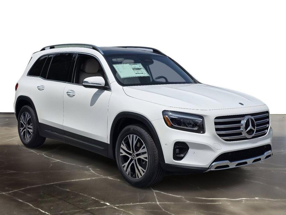 new 2024 Mercedes-Benz GLB 250 car, priced at $47,595