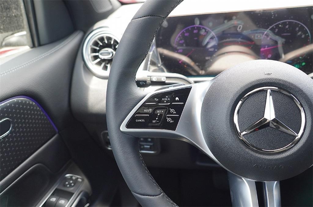 new 2025 Mercedes-Benz GLB 250 car, priced at $42,258
