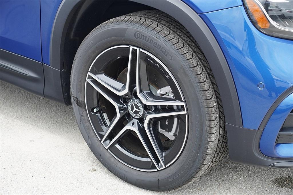 new 2025 Mercedes-Benz GLB 250 car, priced at $47,247