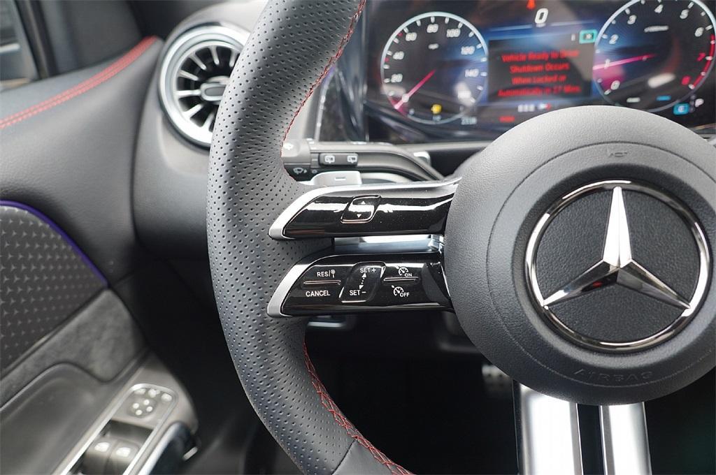new 2025 Mercedes-Benz GLB 250 car, priced at $47,247