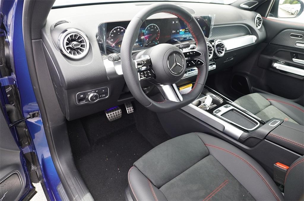 new 2025 Mercedes-Benz GLB 250 car, priced at $47,247