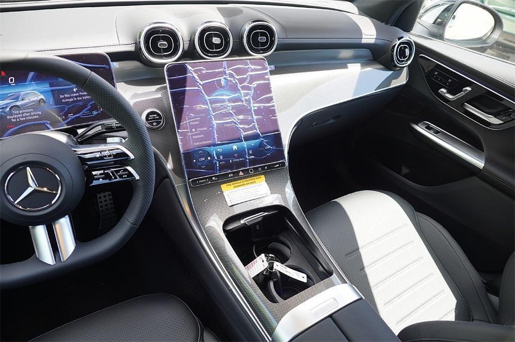 new 2025 Mercedes-Benz GLC 300 car, priced at $51,552