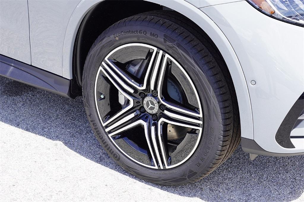 new 2026 Mercedes-Benz GLC 300 car, priced at $53,560